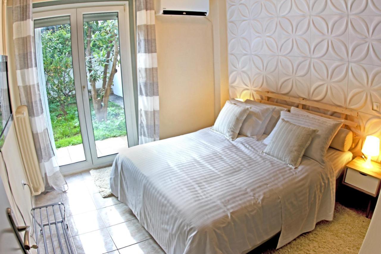 אתונה Stylish City Center Garden Apartment מראה חיצוני תמונה