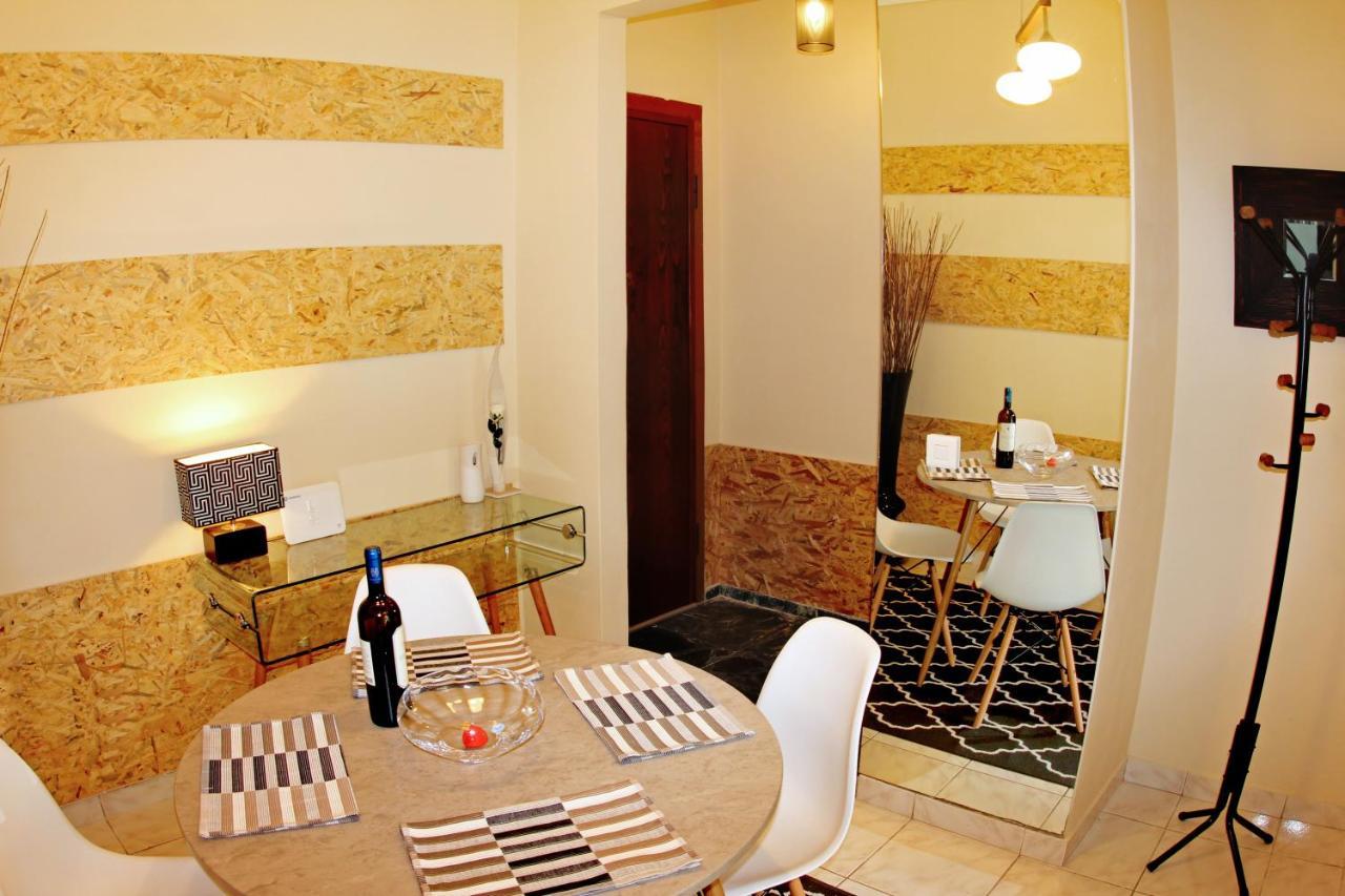 אתונה Stylish City Center Garden Apartment מראה חיצוני תמונה