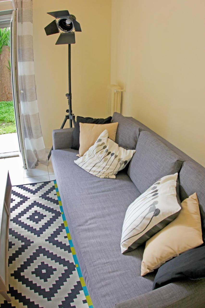 אתונה Stylish City Center Garden Apartment מראה חיצוני תמונה