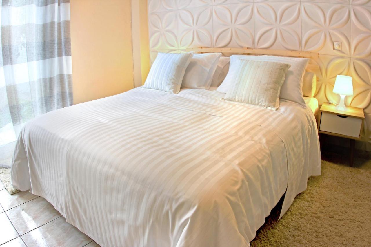 אתונה Stylish City Center Garden Apartment מראה חיצוני תמונה